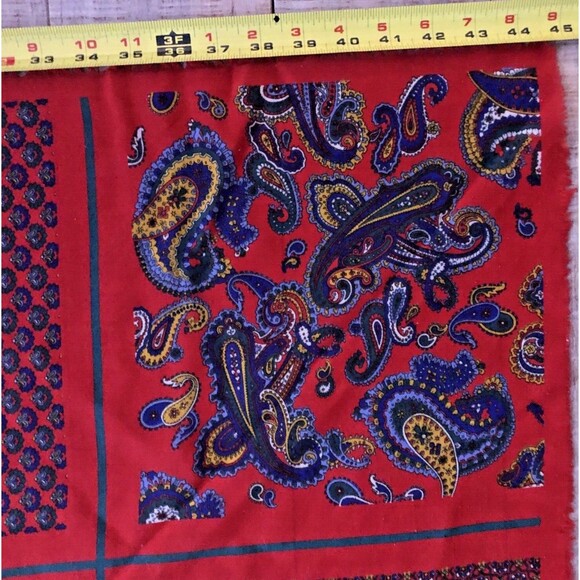 The Limited Wool Blend Fringe Shawl Scarf Vintage 80s Boho Red Paisley 45"x46" - Picture 9 of 10